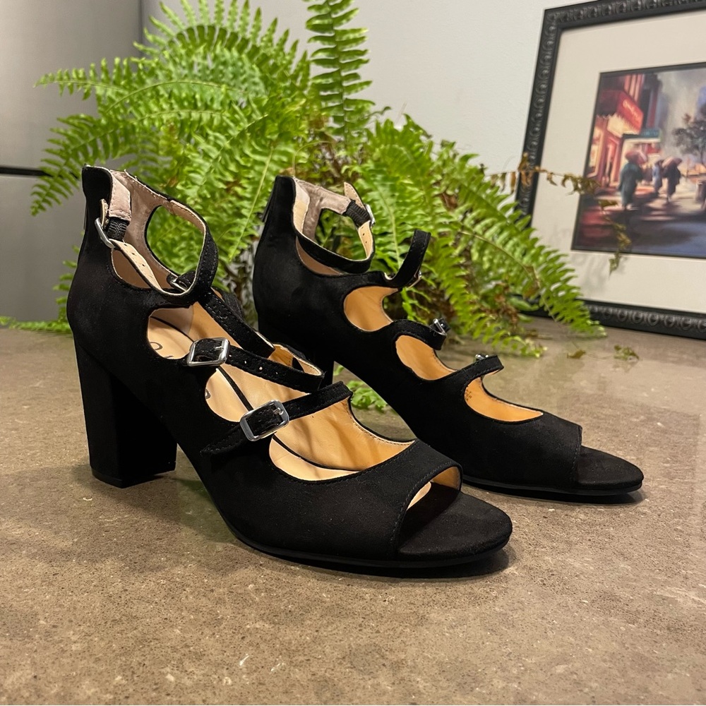 Unisa black strappy heels